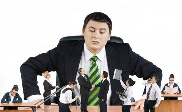 Adevar sau provocare: ca manager controlezi sau ai incredere?