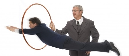 DACĂ VOR SĂ VÂNDĂ MAI MULT..