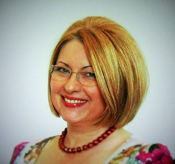 Provocari, (trans)formari si... Happy Endings Never End. Cu Carmen Iliescu