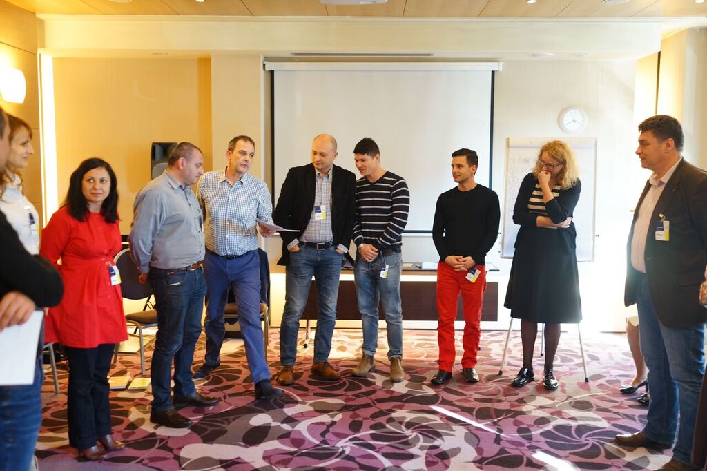 John Bax- Oamenii au mai multe resurse decât ştiu şi arată